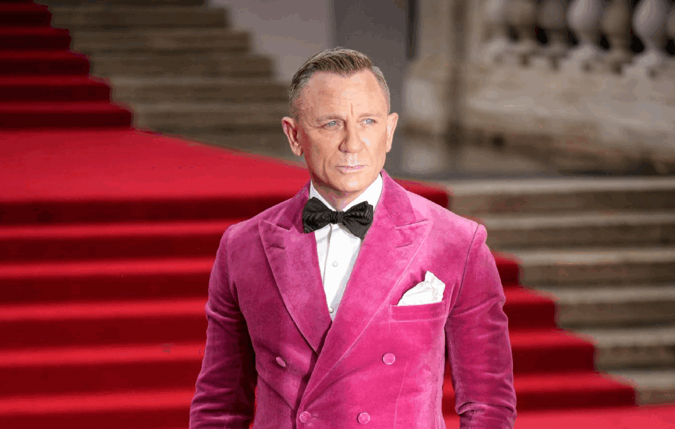 AKO STE MISLILI DA BOND VODI ZDRAV ŽIVOT, POGLEDAJTE KOJI MU JE OMILJENI JELOVNIK! Glumac odgovarao na pitanja kolega 