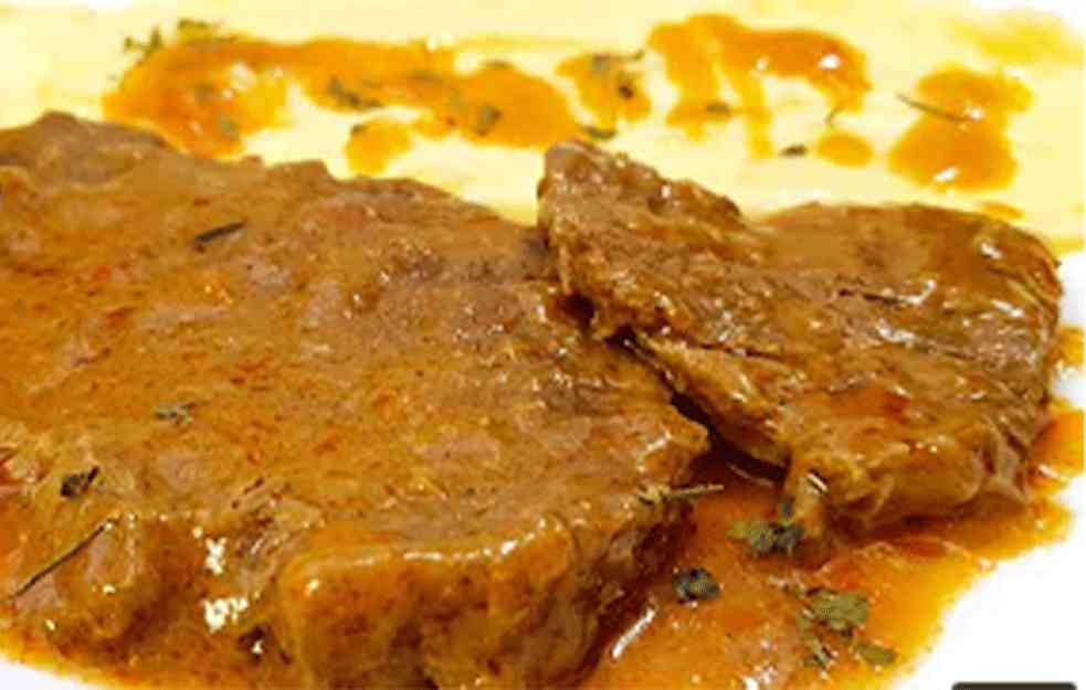 FENOMENALAN RECEPT ZA POČETNIKE: Lovačke šnicle u saftu (FOTO)
