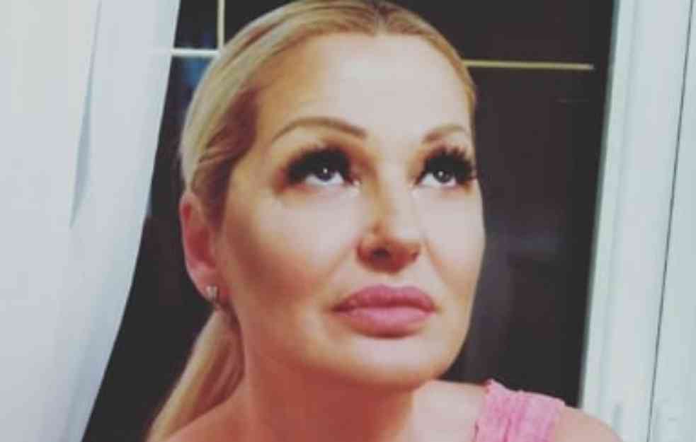 OVO JE PRELEPA ĆERKA SANJE ĐORĐEVIĆ: Ne voli da se eksponira, završila je PRESTIŽNI FAKULTET, a evo kako izgleda! (FOTO) 

