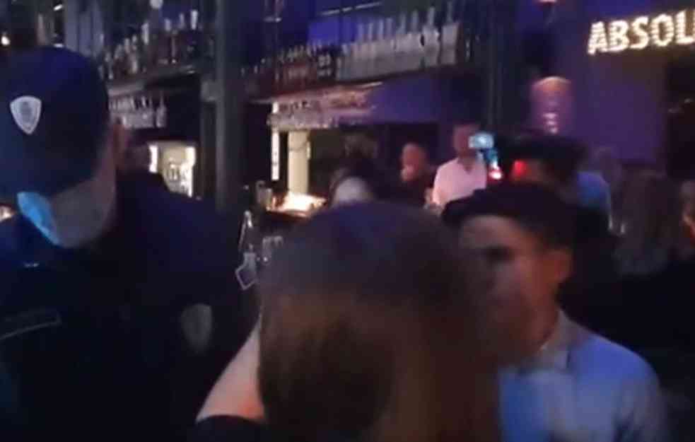 ŠTA TVITERAŠI MISLE O KOVID PROPUSNICAMA? U državi gde se kupuju diplome i doktorati uvode se kovid propusnice! ha-ha-ha (FOTO)
