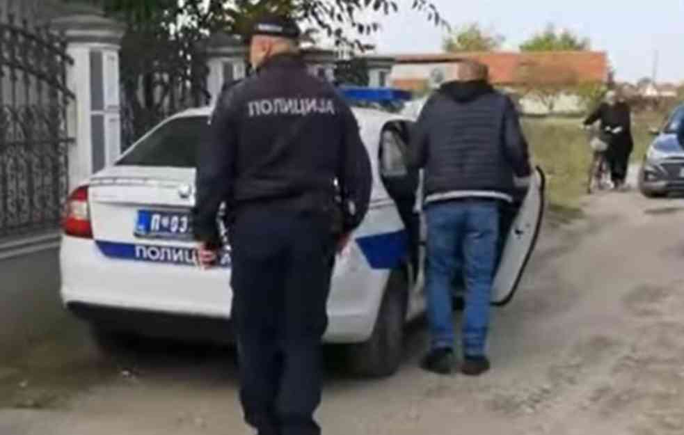 DŽONIĆ ZAKOPAO UKRADEN NOVAC ISPOD ŠLJIVE PA OPET POMINJE SINA: Možda sam kopao, a možda i nisam, a možda je i moj sin kopao?