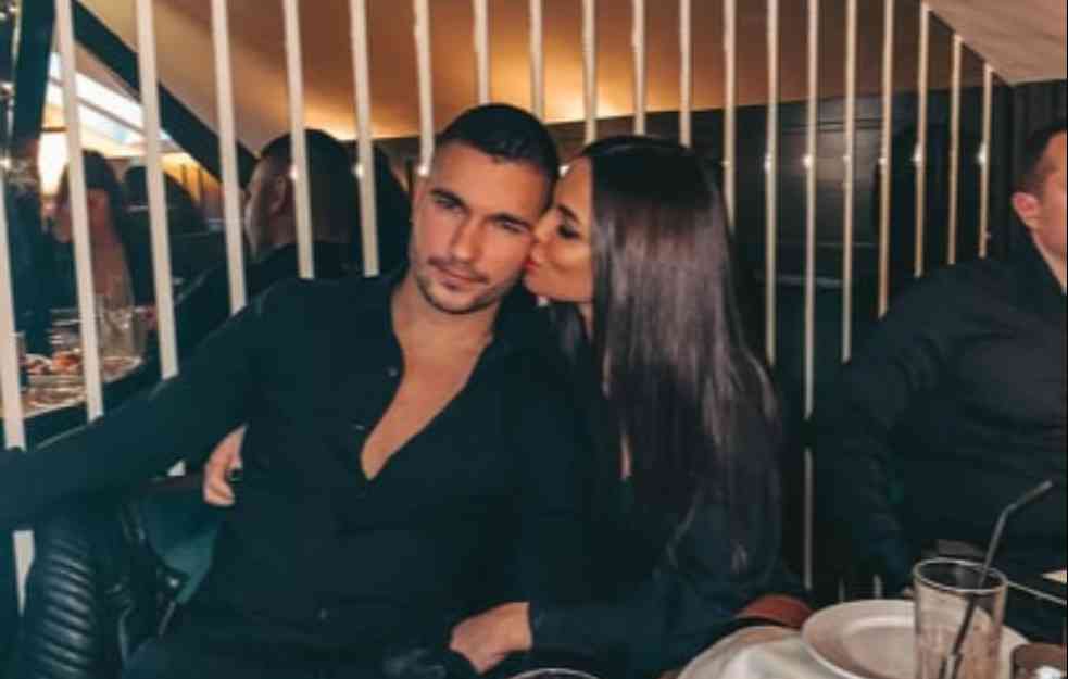 MALI ZORAN ŠIJAN PODIGAO TRI PRSTA: Mirko objavio fotografiju naslednika i oduševio sve! (FOTO) 