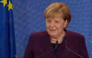 I dvojnica ANGELE MERKEL ide u penziju: Najviše se veselim što ću moći ponovo da nosim <span style='color:red;'><b>lak za nokte</b></span> i velike minđuše (FOTO)
