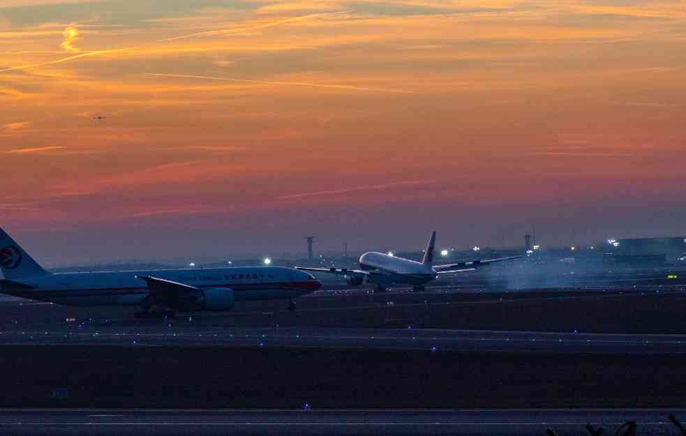 KOJA JE OVO RAČUNICA? Avio prevoznik od države dobija subvenciju od oko 150 evra po sedištu za svaki povratni let