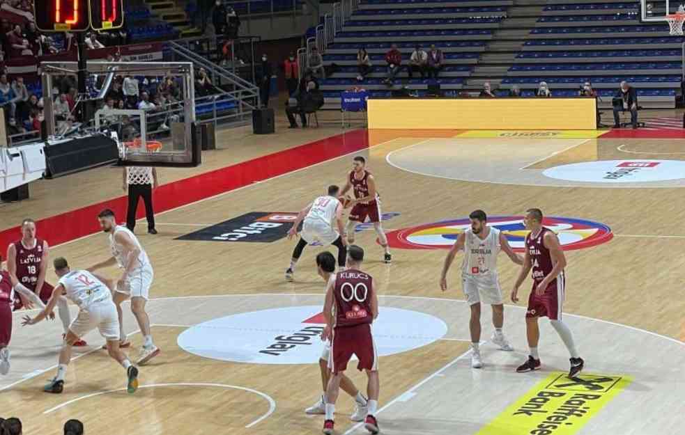 OVO U PIONIRU ODAVNO NIJE VIĐENO: Oglasili se, a onda ih poklopili GROMOGLASNI ZVIŽDUCI (FOTO)