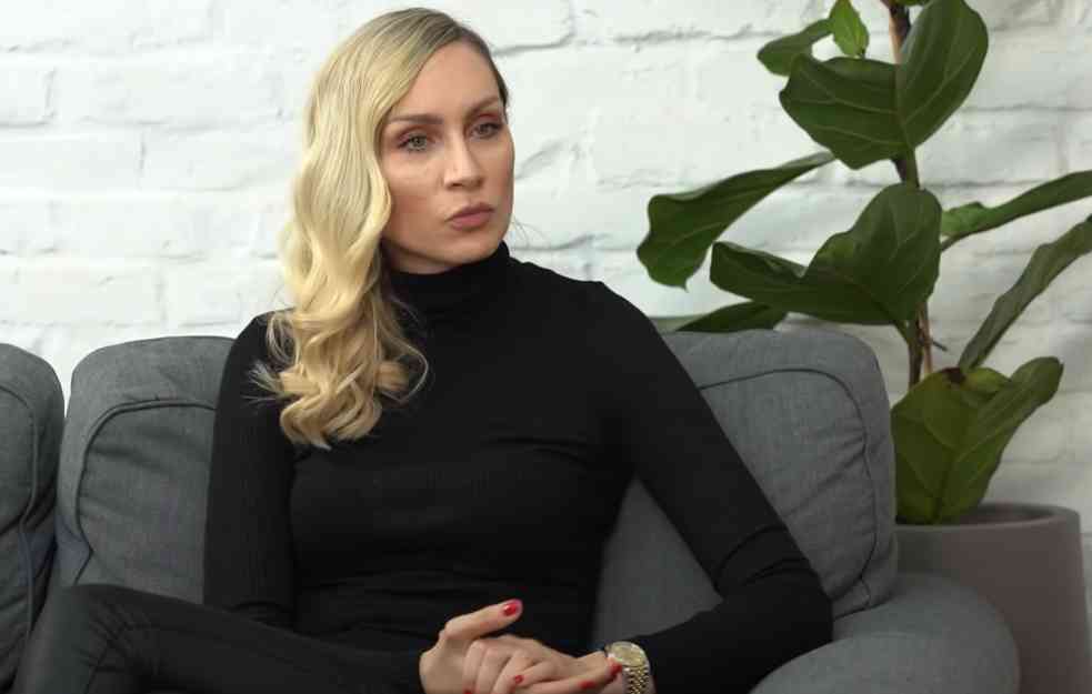 JELENA GAVRILOVIĆ ŠOKIRALA IZJAVOM: Imam i muža i švalera, ljubav jednostavno CVETA!