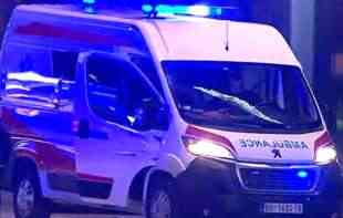 <span style='color:red;'><b>TERETNI VOZ</b></span> NALETEO NA AUTOMOBIL! Dve osobe teško povređene