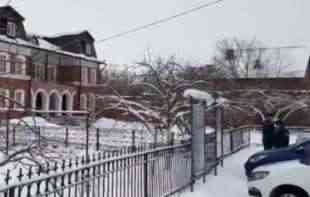 <span style='color:red;'><b>EKSPOLOZIJA</b></span> U MANASTIRU: Napravu aktivirao maturant gimnazije, ima povređenih (FOTO, VIDEO)