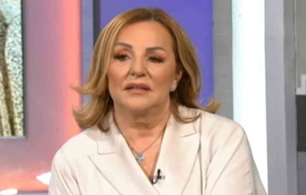 ANA BEKUTA PRVI PUT U JAVNOSTI POSLE MRKINE SMRTI: Pevačica ispunila njegovu poslednju želju! (FOTO) 