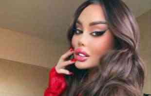 OVO JE BOGATI BIZNISMEN OD KOG JE DOBILA BMW: <span style='color:red;'><b>Ana Korać</b></span> pozirala u zagrljaju misterioznog muškarca! (FOTO) 