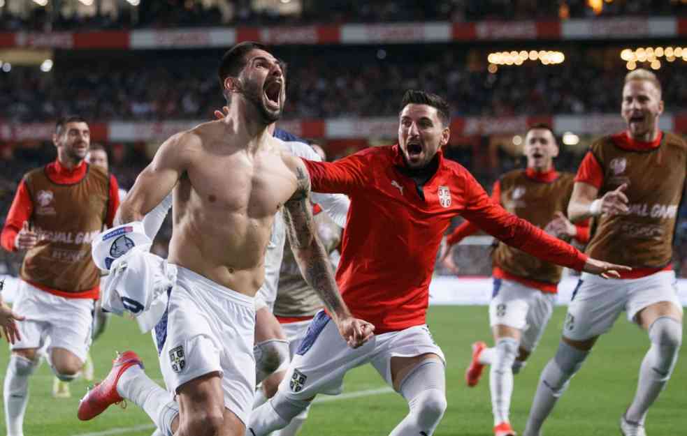 ROKAJ, SINE MITRE! Golčina godine na 100 jezika! Urlanje svih komentatora sveta (VIDEO)
