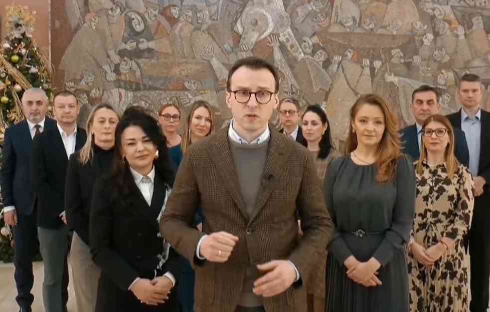 Petković: Da se srpska zastava ponosno vijori na Kosovu i Metohiji! (VIDEO)