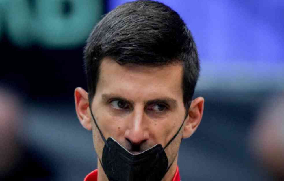 PRVA FOTOGRAFIJA Novaka Đokovića ZAROBLJENOG na AERODROMU u Melburnu! (FOTO)