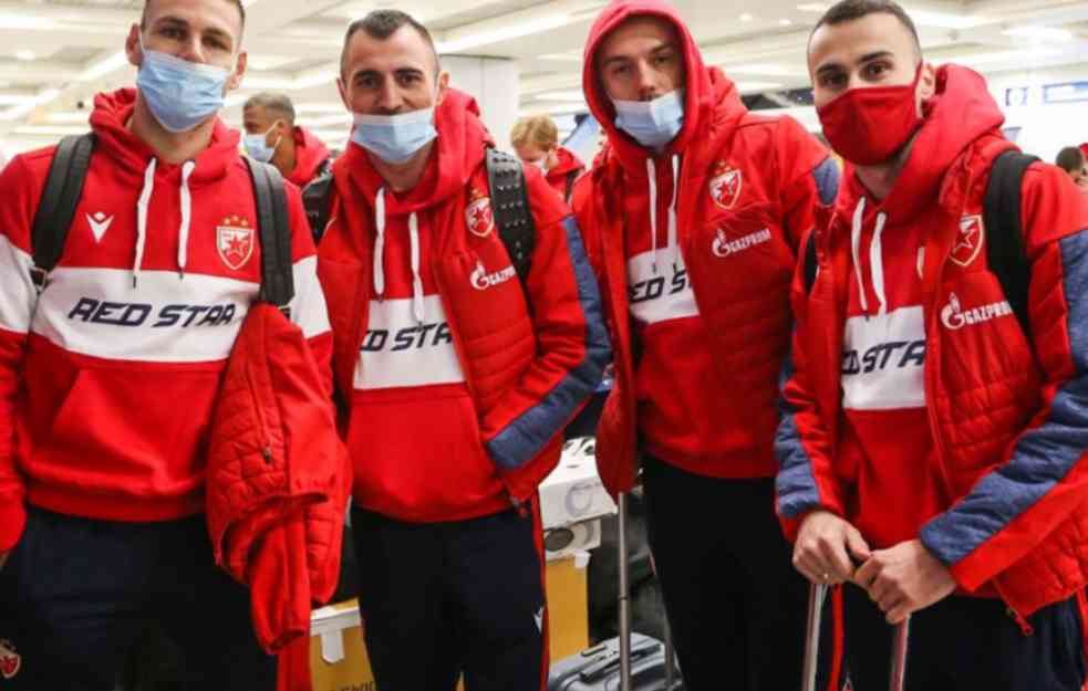BEZ BORJANA, OHI U AVIONU: Zvezda otputovala u Antaliju (FOTO)