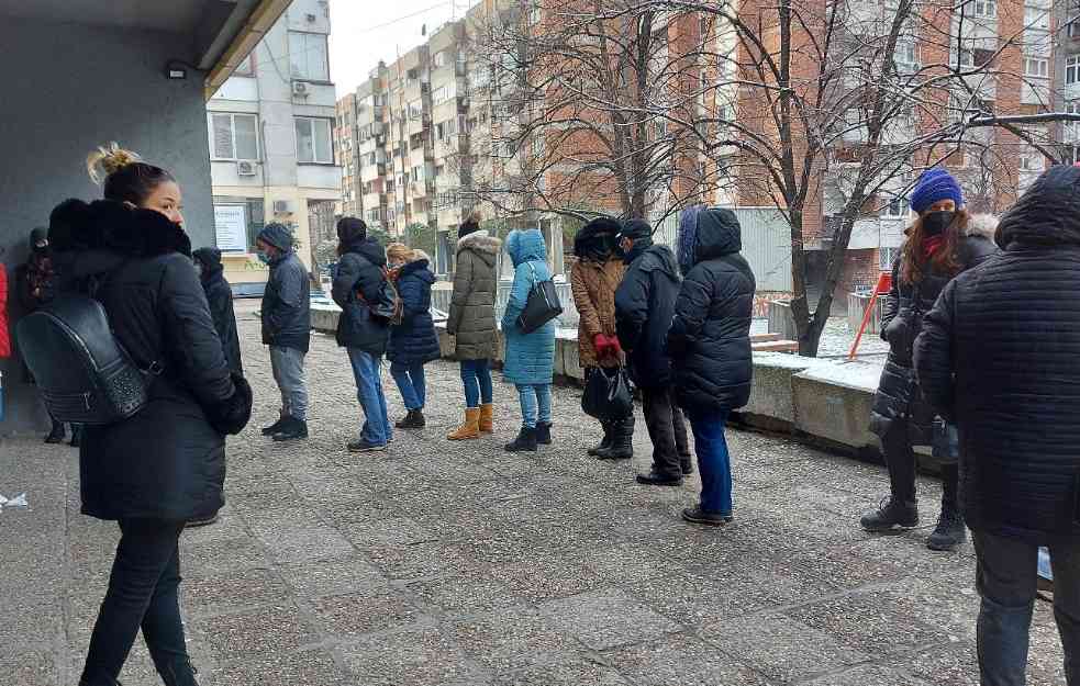 KORONA HARA ŠUMADIJOM! Svaki drugi građanin pozitivan