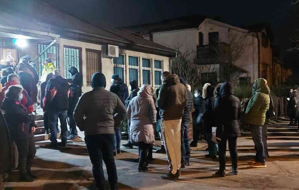 KRIZNI ŠTAB SNOSI ODGOVORNOST! Najstrašnije što nam je normalno da dnevno umre 50 ljudi