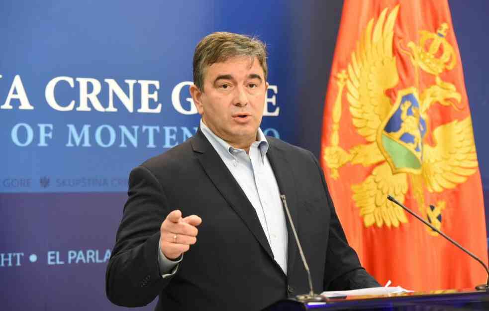 MEDOJEVIĆ BEZ DLAKE NA JEZIKU: Milo Đukanović u sprezi sa najjačim narko kartelom, u Vladi Crbe Gore sede kriminalci sa značkama