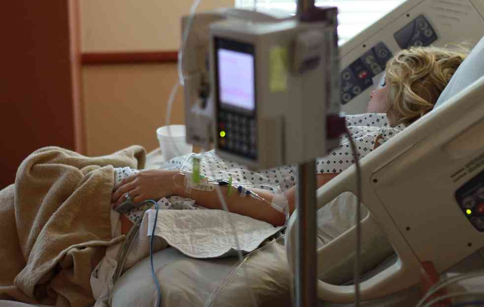 MASOVNO TROVANJE UGLJEN MONOKSIDOM, i deca u TEŠKOM STANJU!