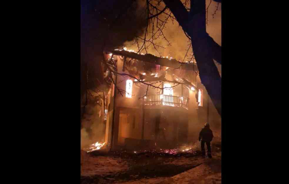 VATRA IZAŠLA IZ ODŽAKA I ZAPALILA OBA SPRATA! Prota Serafim o požaru u manastiru Svete Trojice (FOTO+VIDEO)
