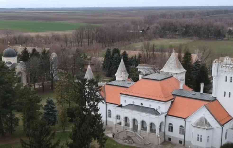 KAO IZ BAJKE: Ne morate putovati u bavarske Alpe da biste videli najlepše dvorce!  Ima ih u Srbiji ali i u regionu! (FOTO)