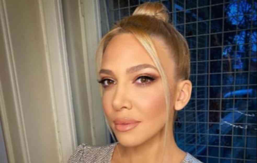 STARA LJUBAV ZABORAVA NEMA! Milica Todorović ponovo u zagrljaju bivšeg dečka (VIDEO)