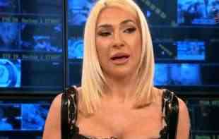 ŽENA MAČKA! Uske kožne pantalone i duboki dekolte: Jovana Jeremić ponovo PRŽI AUTFITOM (FOTO)