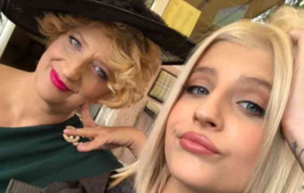 PRIZOR KOJI JE RASPLAKAO SVE! Ćerka Isidore Bjelice podelila uspomenu sa pokojnom majkom (FOTO) 