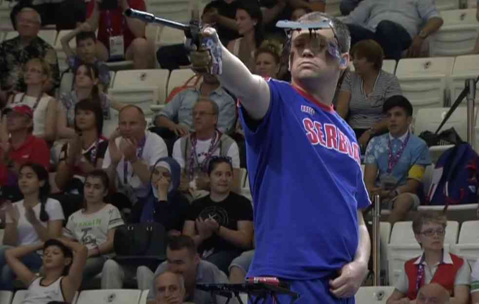 PLJUŠTE MEDALJE U KAIRU: Arunović i Mikec do najsjajnijeg odličja, bronza za par Vukojević - Stefanović