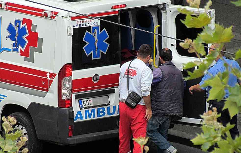 DRAMA U STARAČKOM DOMU U PROKUPLJU: Medicinski radnik spasavao korisnika koji je pokušao da se ubije i pao kroz prozor! 