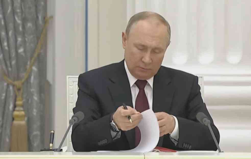 LUDILO! Američki senator pozvao na ubistvo Vladimira Putina (FOTO)