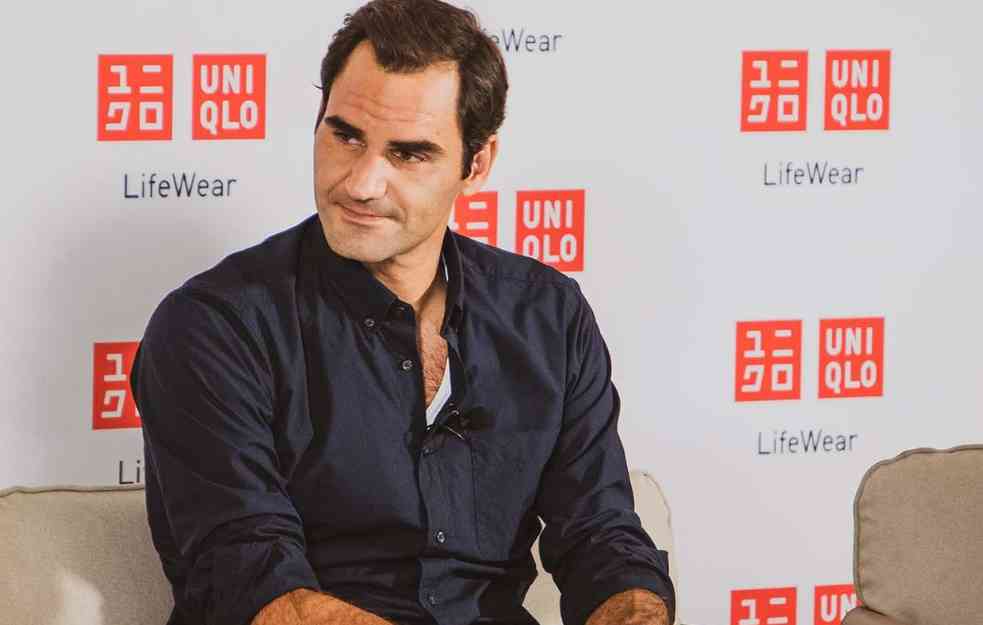   FEDERER ODUŠEVIO SVE KAD SE POJAVIO: Švajcarac konačno izašao iz ilegale (VIDEO)