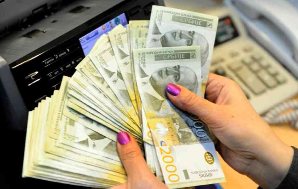 Smanjenje deviznih rezervi za čak 324 miliona evra