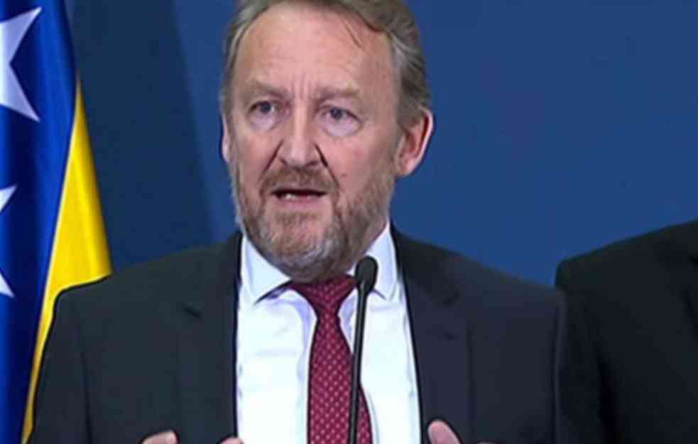 IZETBEGOVIĆ: Nikome, ni Srbima, ni Hrvatima ni Bošnjacima nije do toga da decu šalje u rovove!