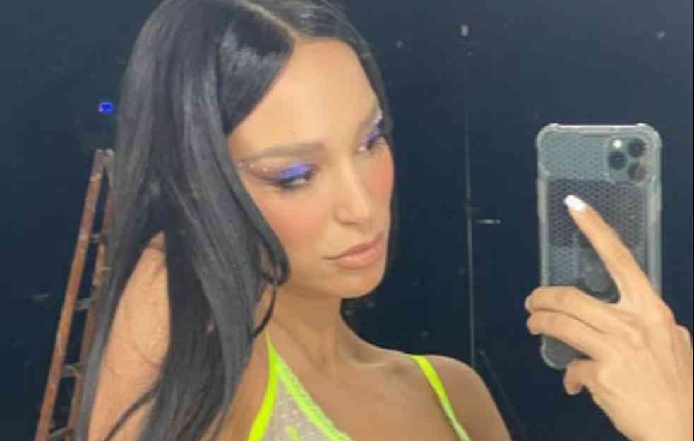 POZIRALA BEZ BRUSA! Edita Aradinović objavila IZAZOVNE fotografije (FOTO) 