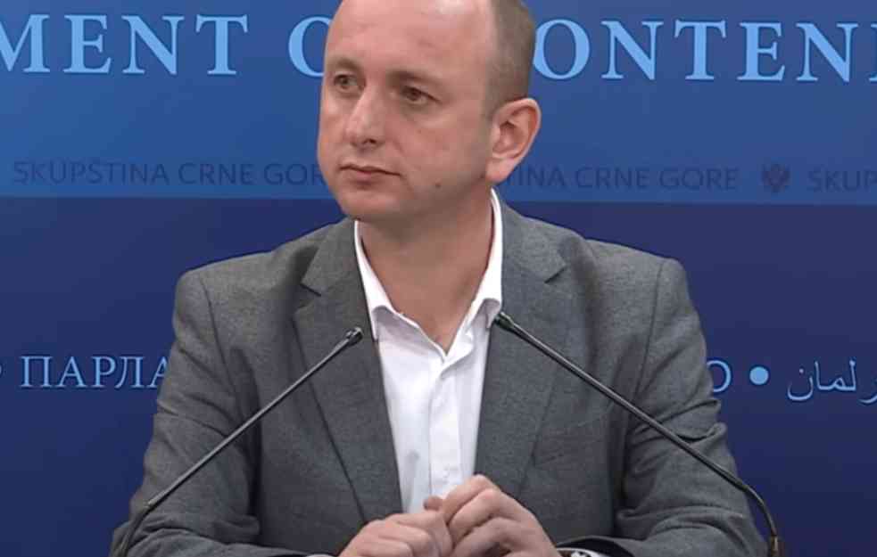 IZDAJA JE IZDAJA:  Abazović da VRATI MANDAT
