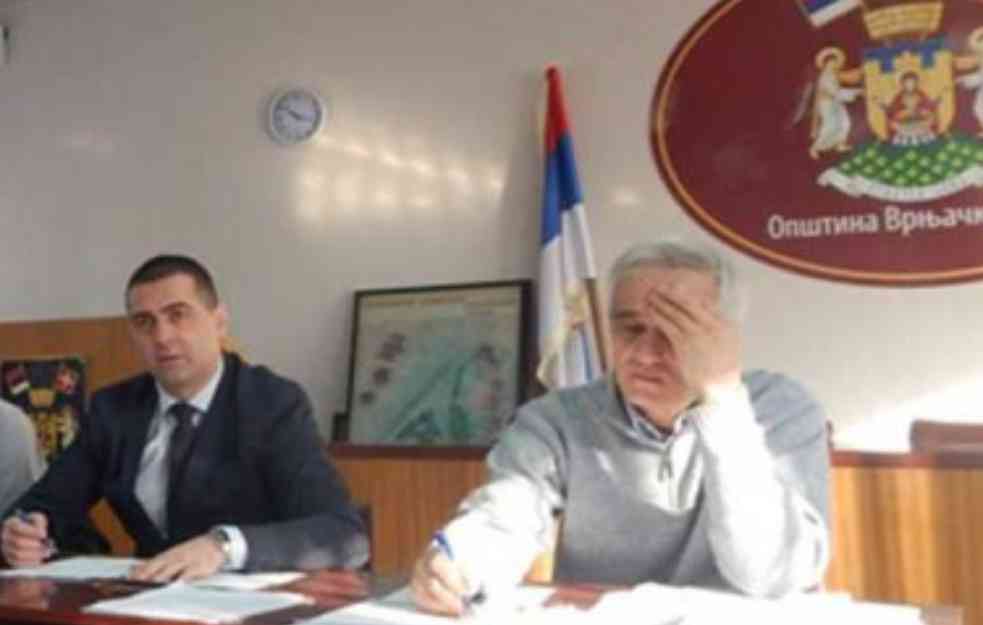 PLJAČKA KRALJICE SRPSKIH BANJA (20) Sastanak u restoranu 