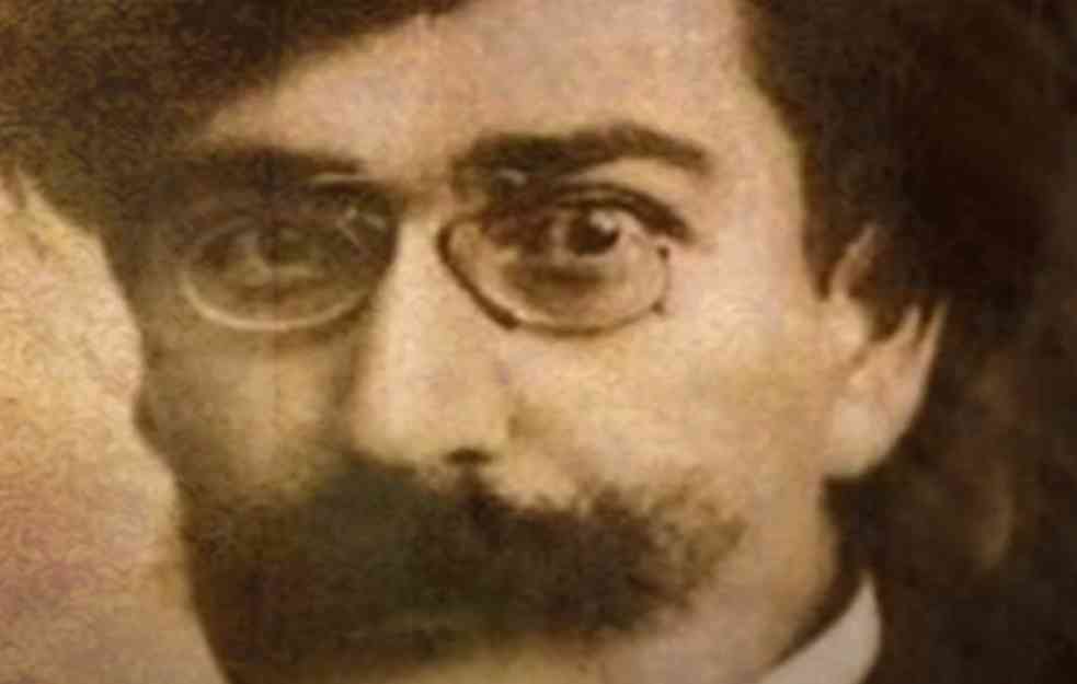 Rasejani pesnik čupavih brkova imao je KRATAK ali BURAN život, a nju je VOLEO do poslednjeg daha
