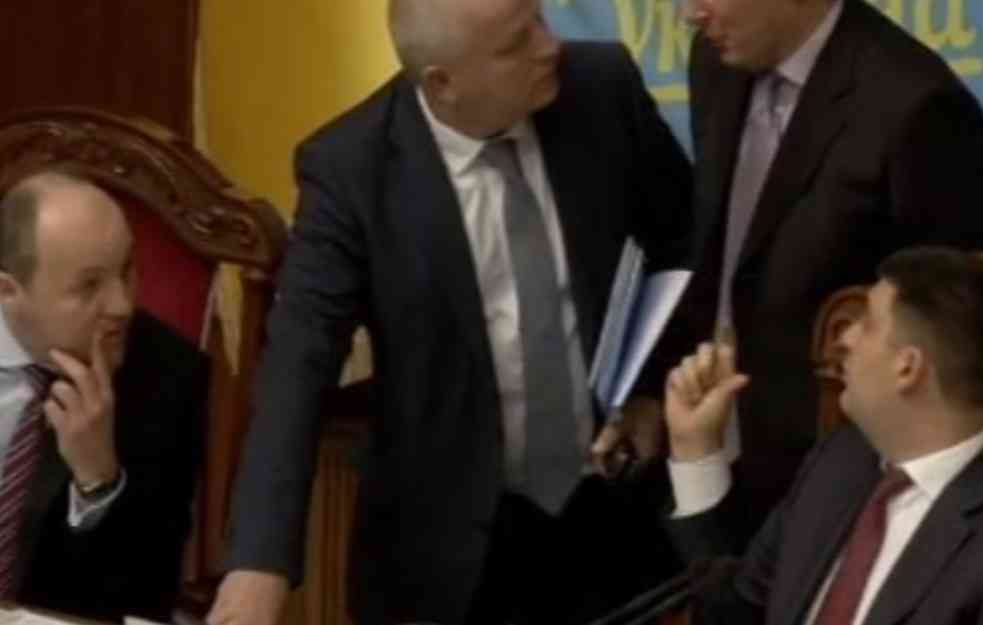 EP SE JOŠ JEDNOM OBRUKAO PRED ISTORIJOM POVODOM UKRAJINE: Liberalni zapadni globalisti iz EU optužuju za udruženo sadejstvo pravoslavlja i islamista! 