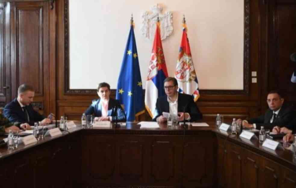 Hitno zakazana sednica SNS 