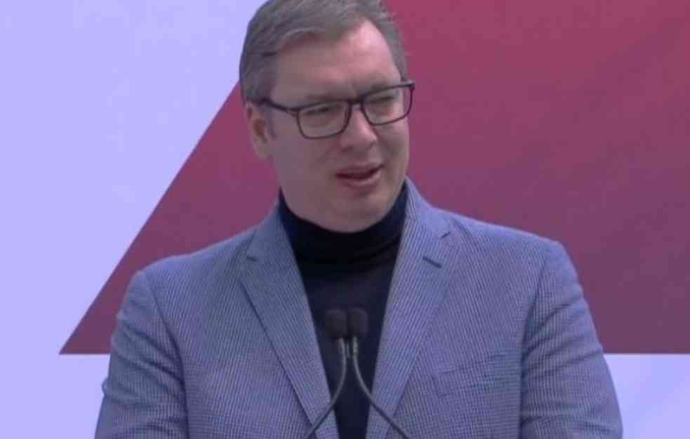 KRAGUJEVAC DOČEKAO VUČIĆA: Izgradićemo novi deo Kliničkog centra i stadion u Šumaricama