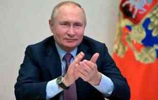 PESKOV: Putin redovno igra hokej