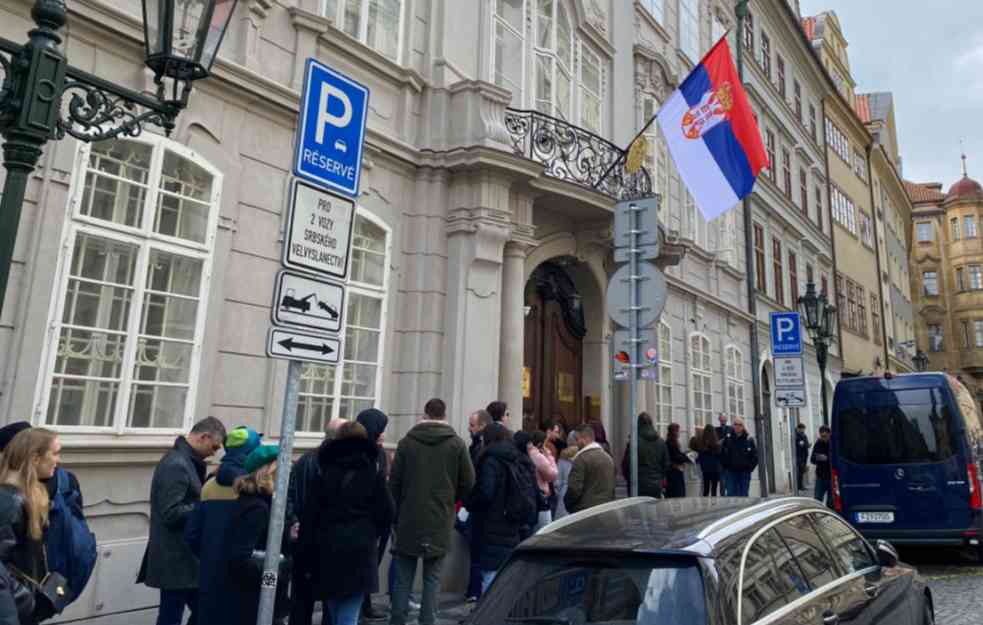 MALME, PRAG I BRATISLAVA OBJAVILI REZULTATE: Rasejanje izašlo na izbore u velikom broju (FOTO)