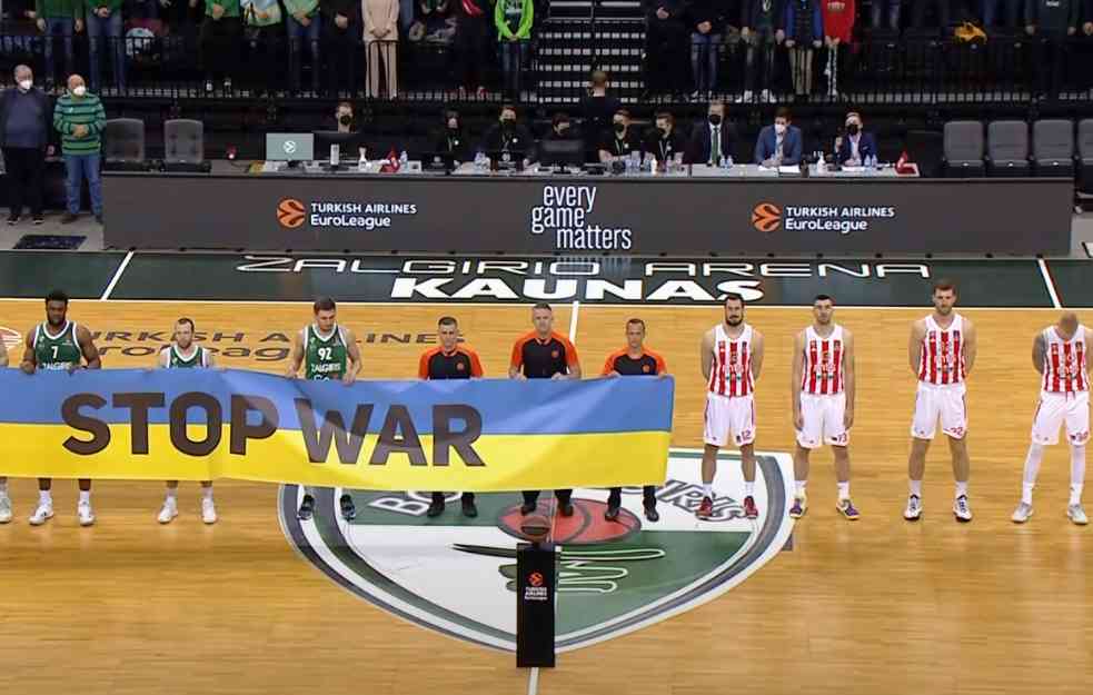 ZVIŽDUCI I NEGODOVANJE! Drama u Litvaniji zbog Zvezdinog poteza, oglasila se Vajtova žena: Nemam šta da se izvinjavam Srbima, vi nemate svoju slobodu! (FOTO)