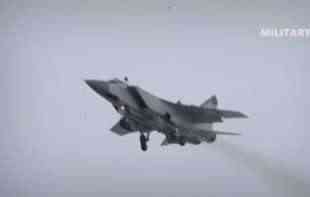 SRUŠIO SE RUSKI MIG-31: Posada se katapultirala, nesreću izazvao tehnički kvar (VIDEO)