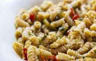 Pasta sa humusom i pečurkama: Brz i efikasan ručak