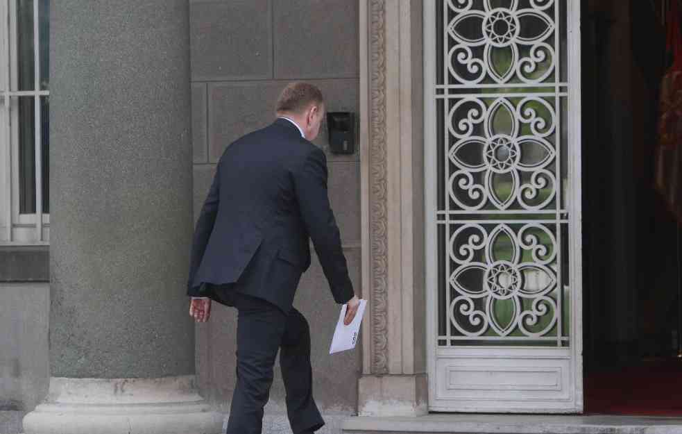 ĐILAS STIGAO NA SASTANAK SA VUČIĆEM: Lidera SSP-a dočekao Simo Spasić