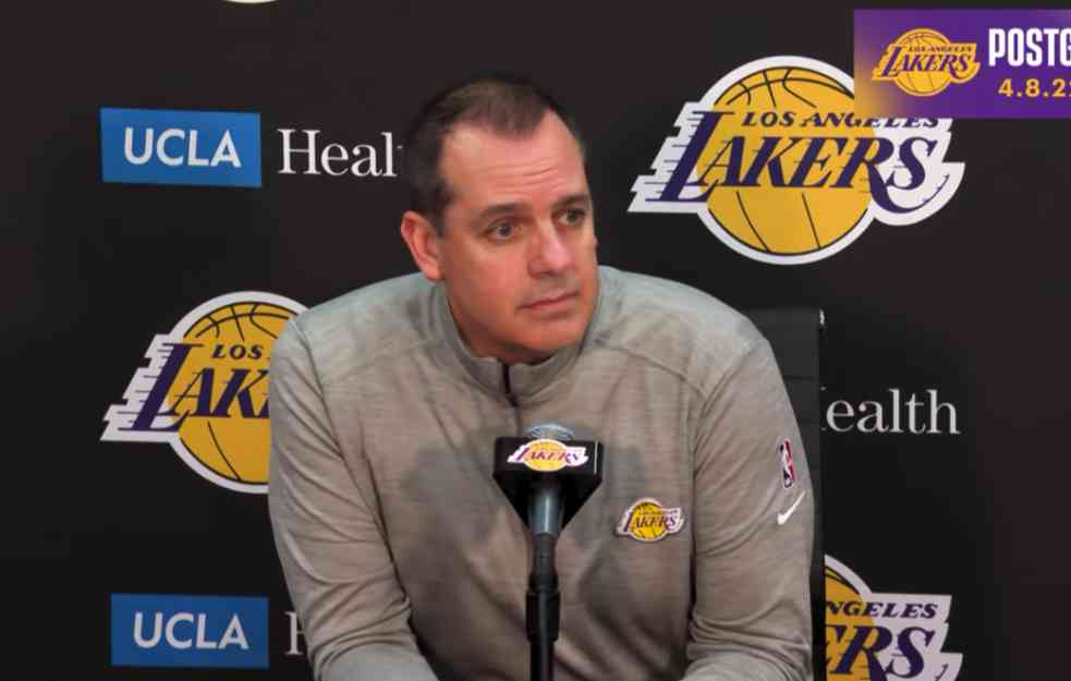 RAZLAZ NAKON KATASTROFALNE SEZONE: Lejkersi otpustili trenera, platio je ceh lošim rezultatima 