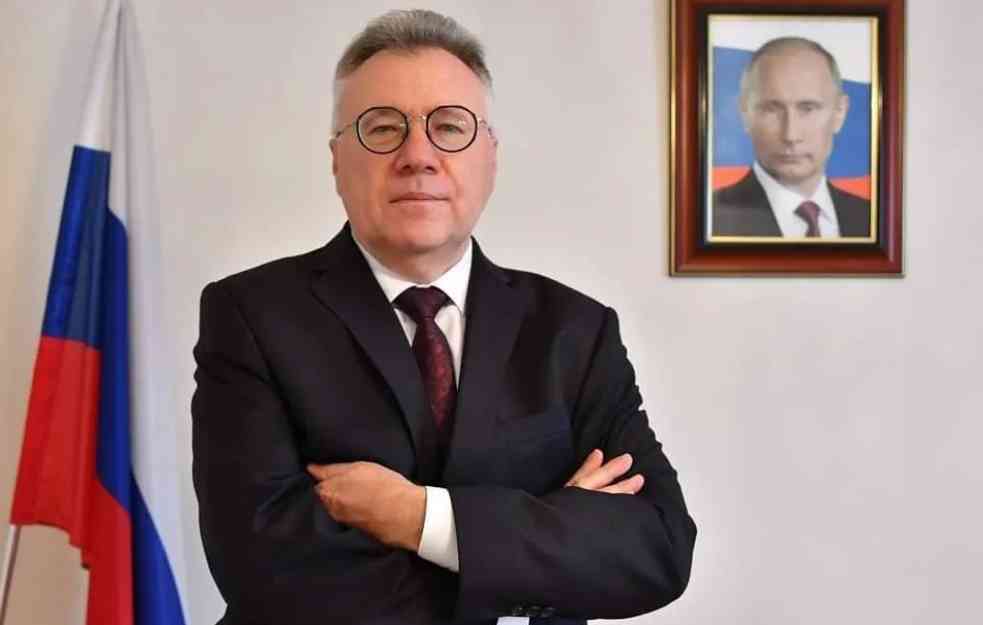AMBASADA RUSIJE OPALILA ŠAMAR ŠMITU: 