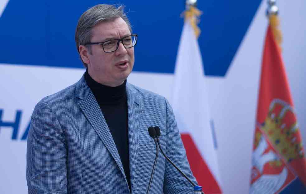 Vučić iz Brisela poručio: Nije upotrebljen zvučni top, nema ništa od prelazne vlade