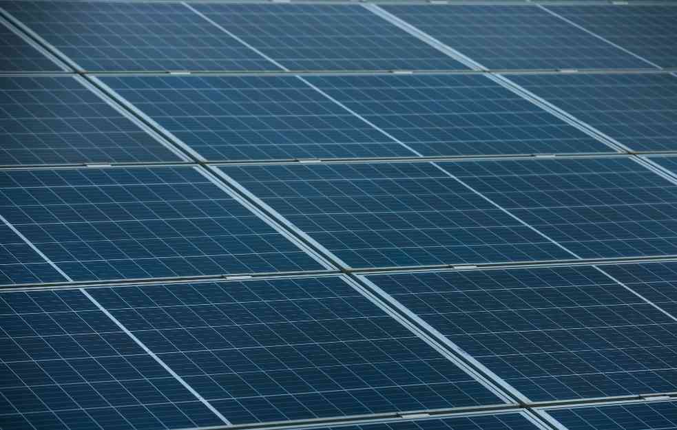 PROVIDNI solarni paneli bi uskoro mogli da zamene prozore, ali postoje i neke prepreke koje naučnici moraju prevazići
